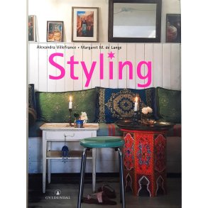 Alexandra Villefrance og Margaret M. de Lange - Styling (Innbundet)