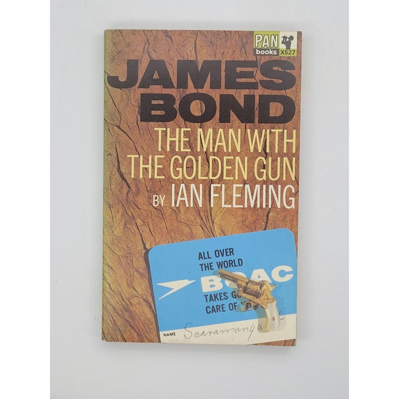 Ian Fleming - James Bond: The Man with the Golden Gun