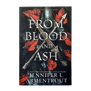 Jennifer L. Armentrout - From Blood and Ash (Heftet)