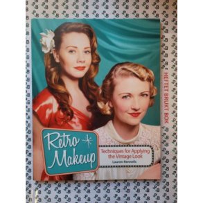 Lauren Rennells - Retro Makeup