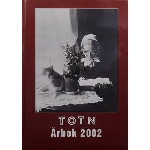 Totn �rbok 2002 -- Innbundet